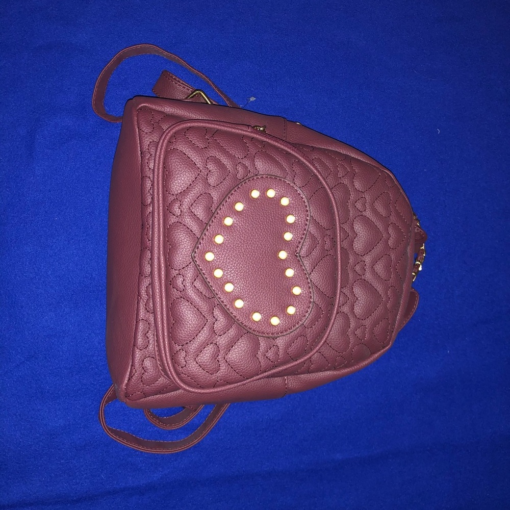 Mini maroon backpack🌟